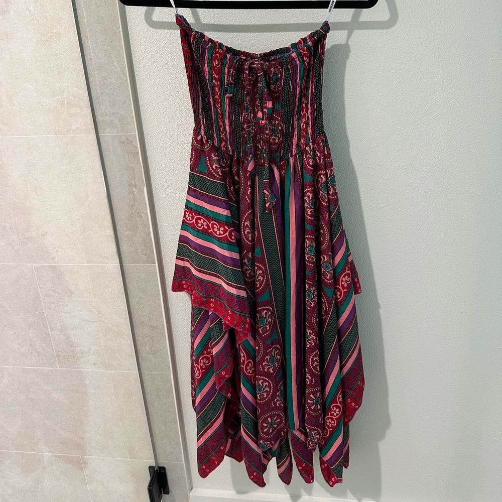 Beautiful boutique high low cover up
